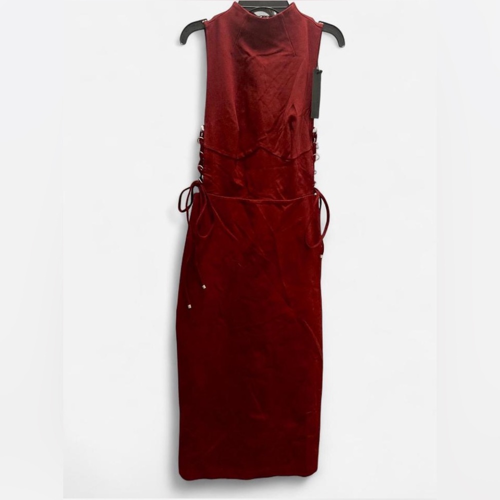 Elegant Red Sleeveless Dress